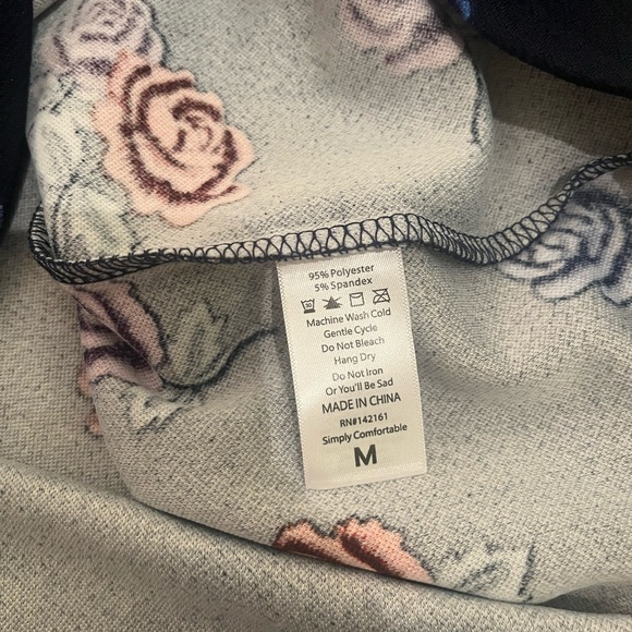 LuLaRoe Medium Floral Blue Pencil Skirt Knee-Length Work - Picture 2 of 2